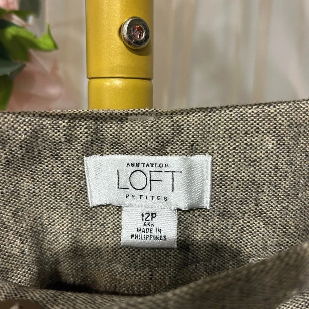 LOFT Women's Taupe Double-Breasted Blazer and pant (Set 2 pcs) - Picture 5 of 6